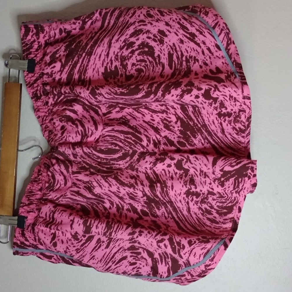 Nike Dry Fit Running Athletic Activewear Pink Shorts New With Tags Size XL - Picture 3 of 7